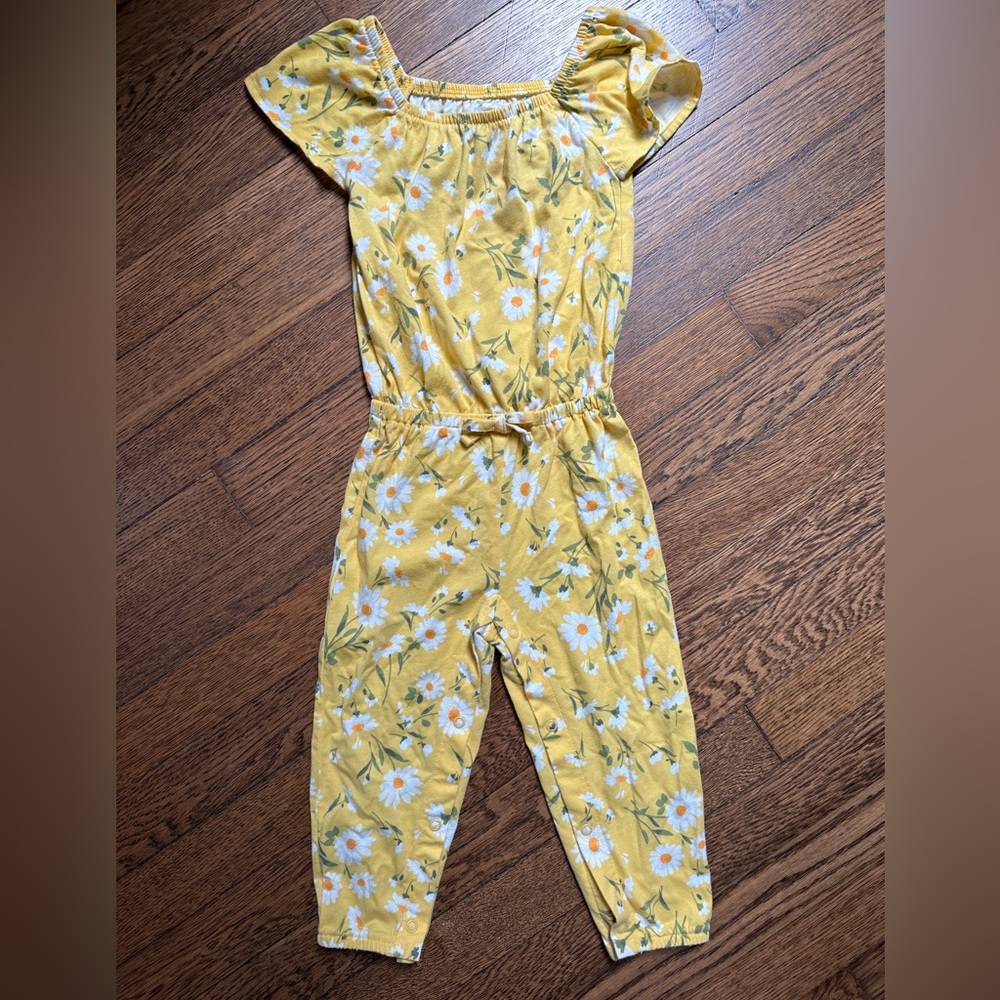 Children’s place yellow flowered jumper (2T)